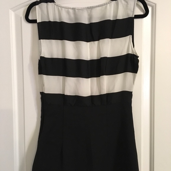Zara dress black and white stripes 🌺 - Picture 3 of 6